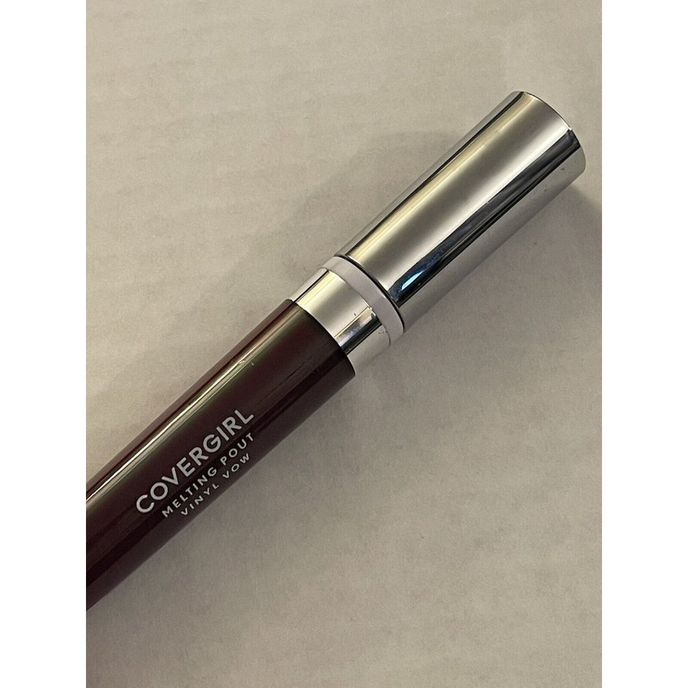 New Covergirl Melting Pout Vinyl Vow Own It 245 OC4